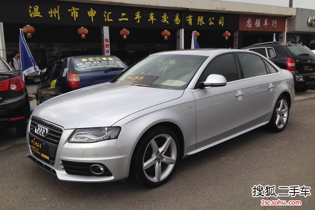 奥迪A4L2011款2.0TFSI 运动型