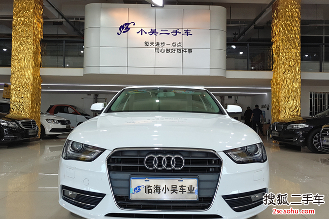 奥迪A4L2013款35 TFSI 自动舒适型