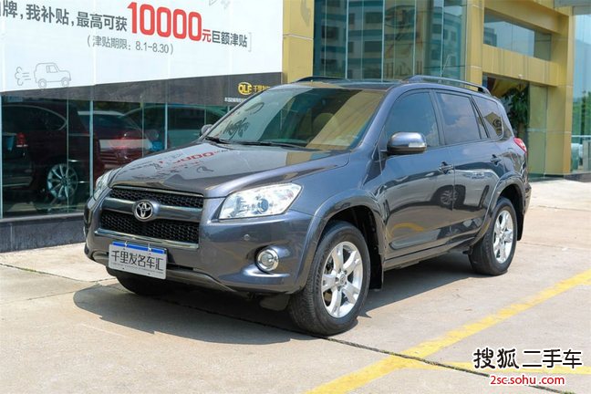 丰田RAV42011款2.4L 自动四驱豪华版 