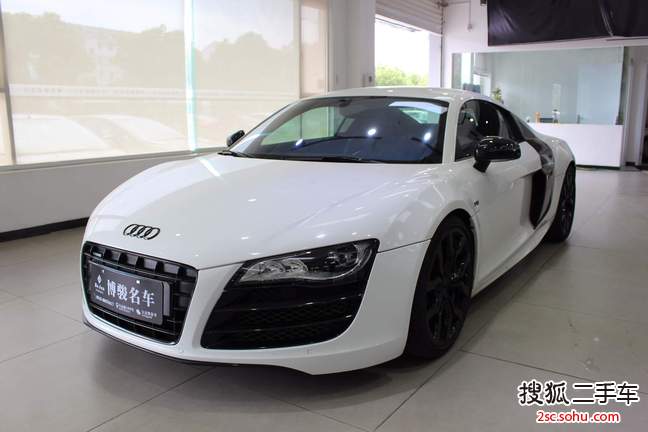 奥迪R82010款5.2FSI quattro