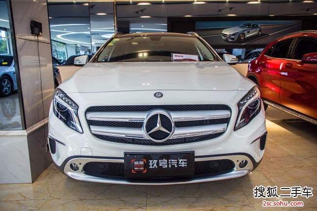 奔驰GLA级2015款GLA 260 4MATIC 