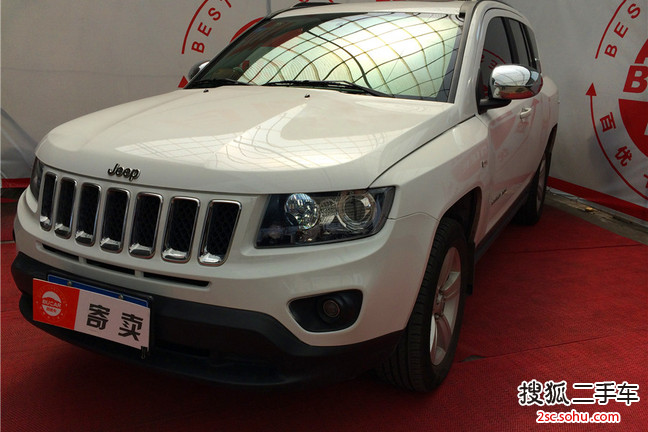 Jeep指南者2014款改款 2.0L 两驱进取版