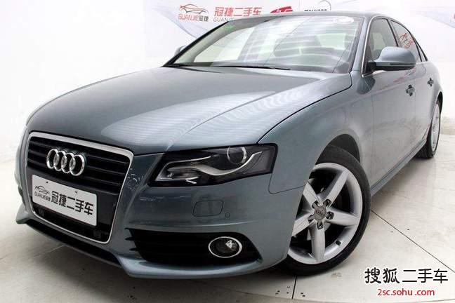 奥迪A4L2012款2.0TFSI 运动型