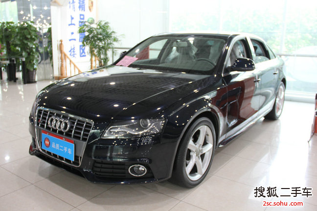 奥迪A4L2010款2.0TFSI 舒适型