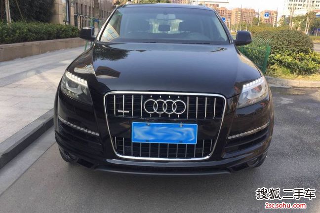 奥迪Q72011款3.0TFSI 舒适型(L)