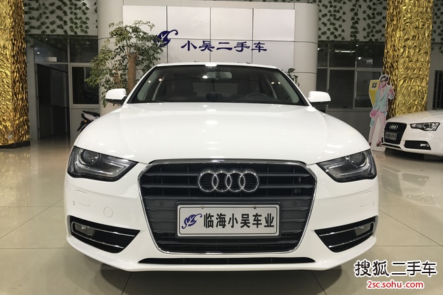 奥迪A4L2015款35 TFSI 自动标准型