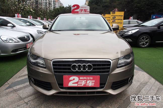 奥迪A4L2011款2.0TFSI 标准型