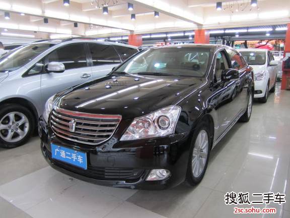 丰田皇冠2011款2.5L Royal 真皮天窗特别版