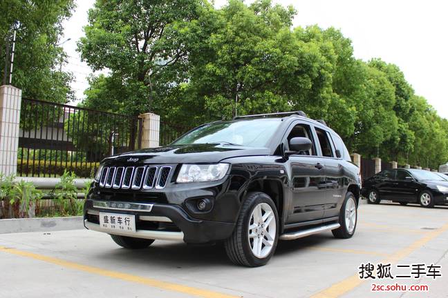 Jeep指南者2013款2.0L 两驱豪华版