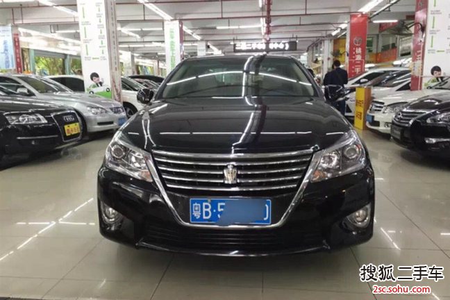 丰田皇冠2012款2.5 Royal Saloon