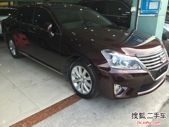 丰田皇冠2012款2.5L Royal