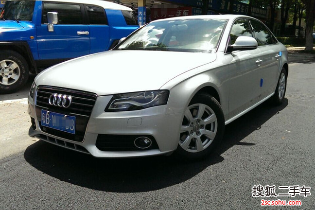 奥迪A4L2012款2.0TFSI 舒适型