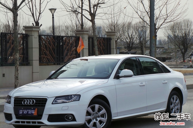 奥迪A4L2011款2.0TFSI 舒适型