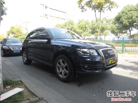 奥迪Q52010款2.0TFSI 技术型