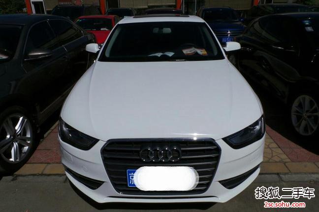 奥迪A4L2013款30 TFSI(1.8T)自动舒适型