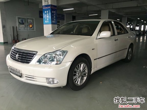 丰田皇冠2009款2.5L Royal特别导航版