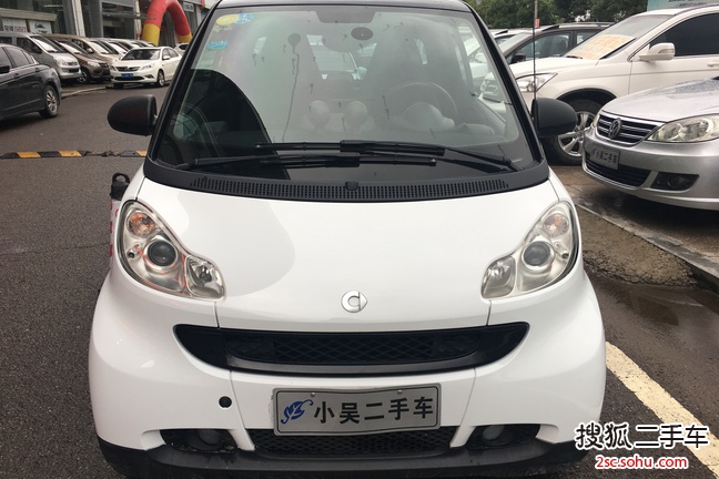 smartfortwo2010款哑光灰硬顶限量版