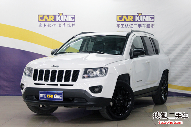 Jeep指南者2013款2.4L 四驱炫黑导航版