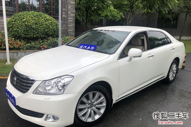 丰田皇冠2010款2.5L Royal 真皮版 