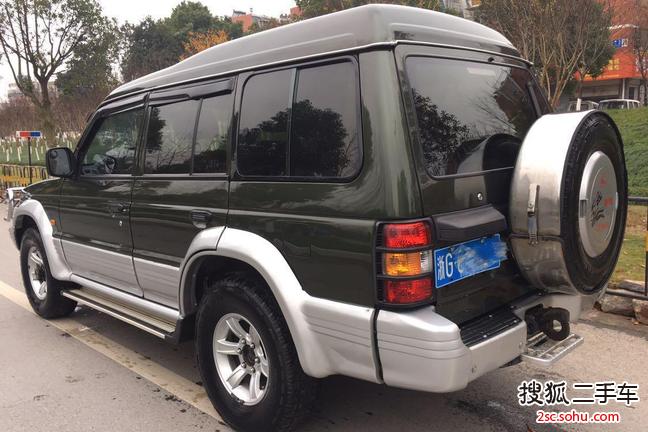 金华-猎豹奇兵2011款cfa6481a 2.2l 手动两驱