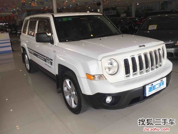 Jeep自由客2014款2.0L 运动版