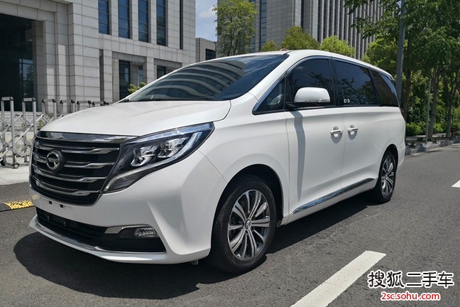 喜欢mpv,但不喜欢面包车的感觉,这点gm8