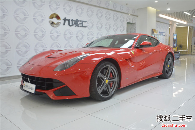 法拉利F12 berlinetta2013款6.3L 标准型