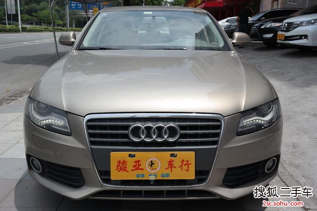 奥迪A4L2012款2.0TFSI 标准型