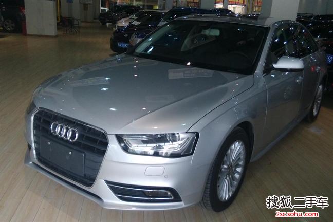 奥迪A4L2015款35 TFSI 自动舒适型