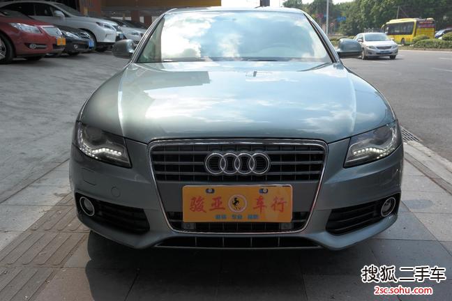 奥迪A4L2012款2.0TFSI 舒适型