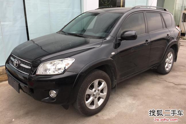 丰田RAV42011款2.4L 自动四驱至臻导航版 