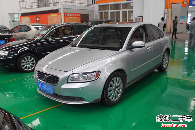 沃尔沃S402009款2.0L 手自一体 智尚版