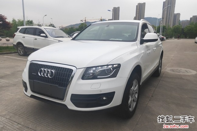 奥迪Q52010款2.0TFSI 技术型