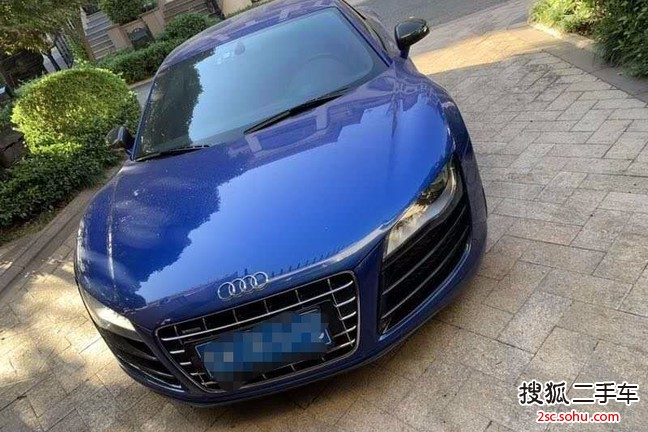 奥迪R82011款Spyder 5.2 FSI quattro