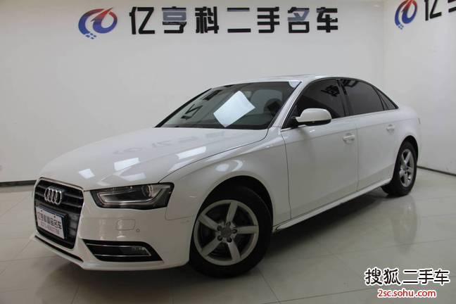 奥迪A4L2013款35 TFSI 自动标准型