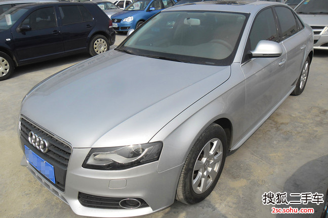 奥迪A4L2009款2.0TFSI 标准型