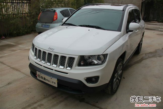 Jeep指南者2013款2.0L 两驱豪华版