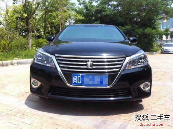 丰田皇冠2012款2.5L Royal Saloon尊贵版 