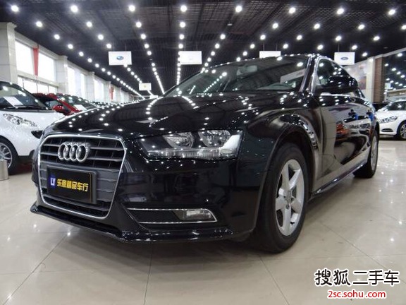 奥迪A4L2013款30 TFSI 自动舒适型