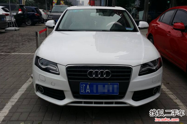 奥迪A4L2012款2.0TFSI 技术型