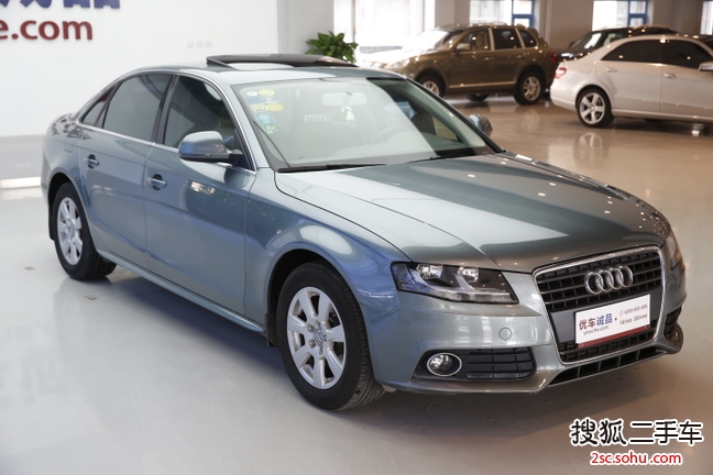 奥迪A4L2009款2.0TFSI 标准型