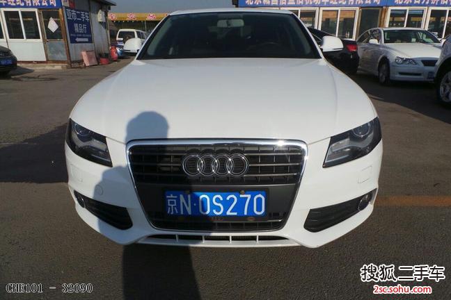 奥迪A4L2011款2.0TFSI 运动型