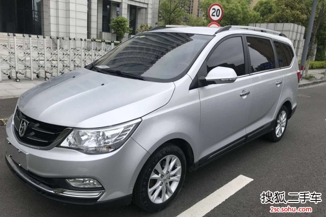 宝骏7302016款1.5L 手动标准型 7座