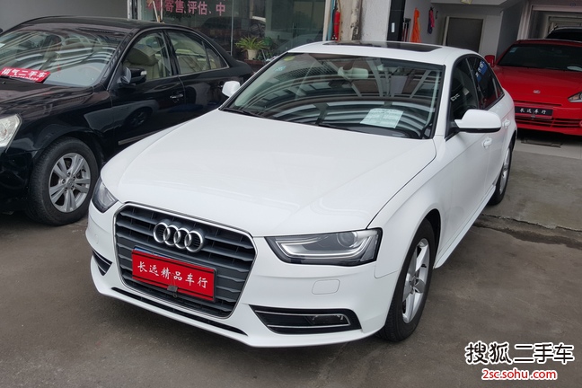 奥迪A4L2013款30 TFSI 自动舒适型