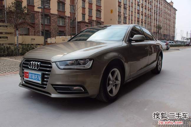 奥迪A4L2013款30 TFSI 自动舒适型