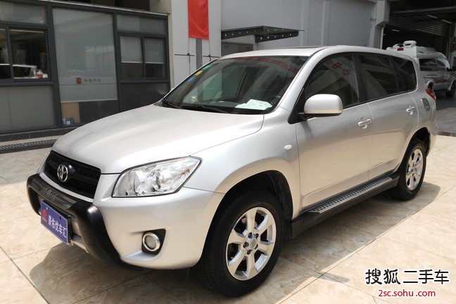 丰田RAV42009款2.0L 自动豪华导航版