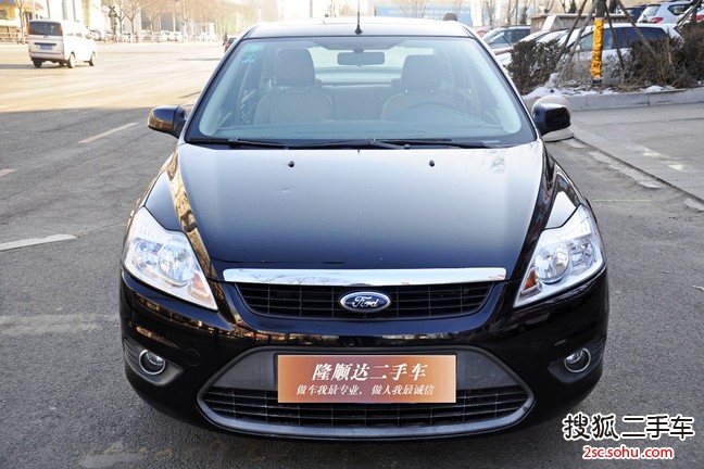 福特福克斯三厢2009款1.8L 自动豪华型