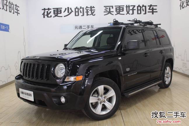 Jeep自由客2013款2.4L 豪华导航版