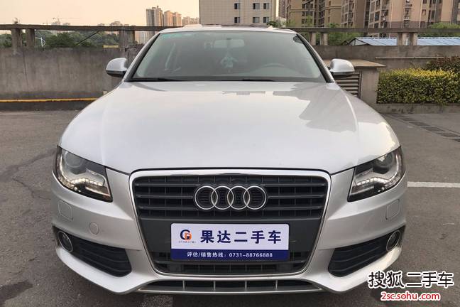 奥迪A4L2012款2.0TFSI 标准型