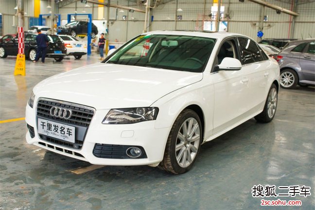 奥迪A4L2011款2.0TFSI 舒适型